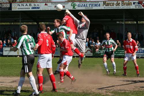 Harkemase Boys - Sc. Genemuiden (&copy; Helmich Lubberts)